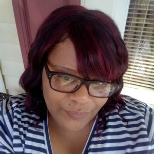 Meet your Posher, Ebony